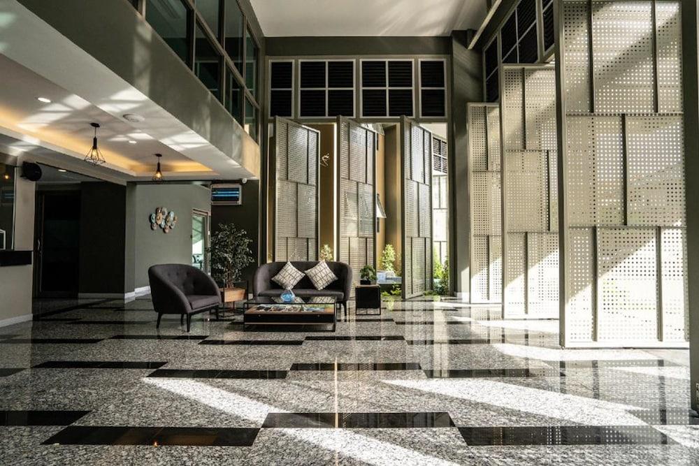 Onpa Hotel & Residence Bangsaen Экстерьер фото