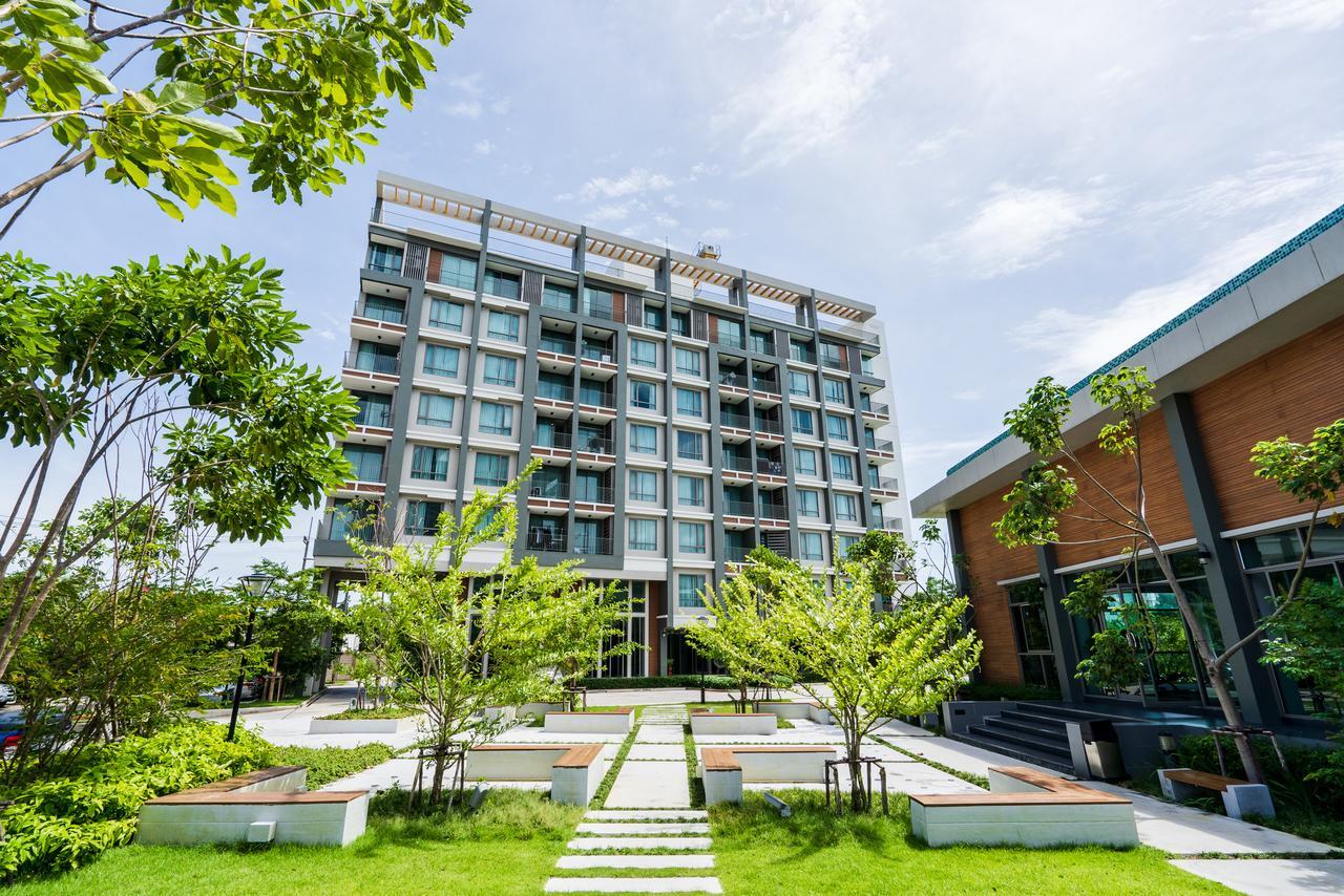 Onpa Hotel & Residence Bangsaen Экстерьер фото